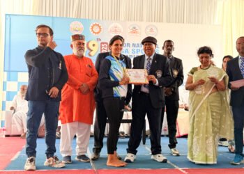 पुण्याच्या राखी गुगळे यांचा योग विश्वात सुवर्ण पराक्रम 3 पुण्याच्या राखी गुगळे यांचा योग विश्वात सुवर्ण पराक्रम