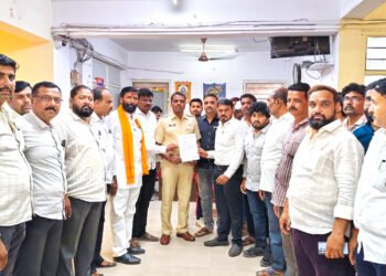 बार्शीमध्ये कै संतोष देशमुख यांच्या हत्येच्या निषेधार्थ ६ मार्च रोजी बंदचे आवाहन 5 बार्शीमध्ये कै संतोष देशमुख यांच्या हत्येच्या निषेधार्थ ६ मार्च रोजी बंदचे आवाहन