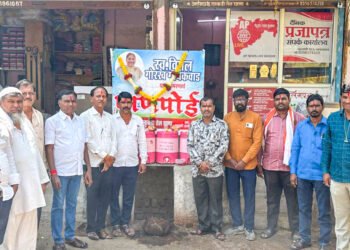 आईच्या स्मरणार्थ आठवडी बाजारात पाणपोईचा उपक्रम