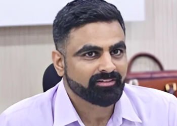 क्रशर व खाणपट्टाधारकांनी परवानगी घेवूनच उत्खनन करावे – जिल्हाधिकारी जितेंद्र डूडी