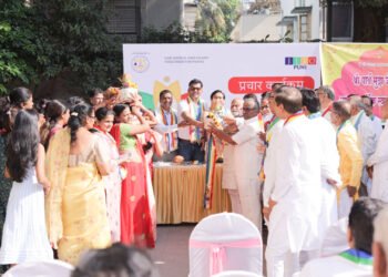 मुद्रा सोसायटी में नवकार प्रभावना रथ का भव्य स्वागत 3 मुद्रा सोसायटी में नवकार प्रभावना रथ का भव्य स्वागत