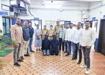 नागरिकांना धक्का देऊन चोर्या करणारे दोघे चोरटे जेरबंद 1 नागरिकांना धक्का देऊन चोर्या करणारे दोघे चोरटे जेरबंद