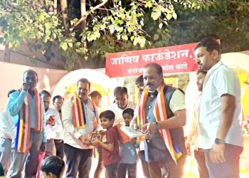 जाणिव फाऊंडेशनतर्फे संयुक्त जयंती व ग्रंथवाटप उपक्रम संपन्न