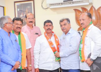 आरसोली रस्त्याच्या दुरवस्थेचा ग्रामस्थांमध्ये संताप