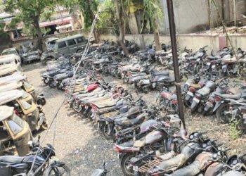 बार्शी शहर पोलीस ठाण्यात २२ मे रोजी बेवारस वाहनांचा जाहीर लिलाव
