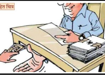 सिमेंट बंधाऱ्याच्या कामाच्या बिलासाठी लाच घेणारी ग्रामसेविका जाळ्यात