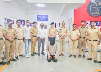 बांधकाम व्यावसायिक निघाला सायबर चोरटा