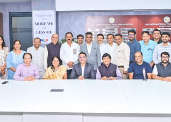 सुहाना कॉफी टेबल मीट में IAS आनंद भंडारी का प्रेरक संवाद 3 सुहाना कॉफी टेबल मीट में IAS आनंद भंडारी का प्रेरक संवाद