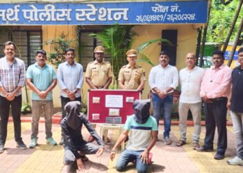 एटीएममधून पैसे काढणाऱ्यांची फसवणूक करणारे गजाआड