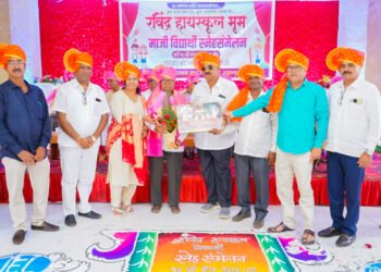 रवींद्र हायस्कूल १०वी (१९८८-८९)च्या माजी विद्यार्थ्यांचे स्नेहसंमेलन संपन्न 7 रवींद्र हायस्कूल १०वी (१९८८-८९)च्या माजी विद्यार्थ्यांचे स्नेहसंमेलन संपन्न