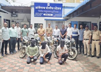 तिघा वाहनचोरांना आंबेगाव पोलिसांनी अटक