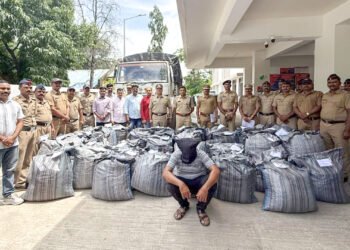 बार्शी तालुका पोलिसांची मोठी कारवाई 2 47 वर्षों की समर्पित सेवा का सम्मान