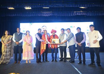 झी बिज़नेस के मैनेजिंग एडिटर अनिल सिंघवी ने हंसते खेलते खोल दिए शेयर बाजार के राज