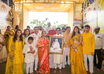 ऐतिहासिक पालखी का भव्य आगमन, भावनाओं से सराबोर हुआ पुणे