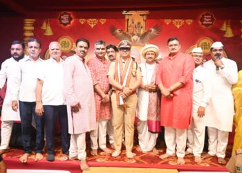 पोलिस आयुक्त अमितेश कुमार यांच्या हस्ते आदिशक्ती माता सच्चीयाय देवीची आरती
