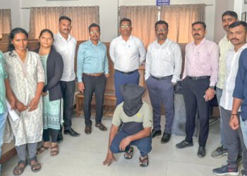 शेअर मार्केट फसवणुकीतील १ कोटी रुपये घेणारा पुण्यातून जेरबंद