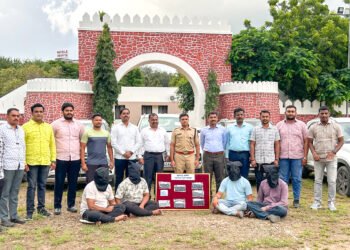 सोलापूर ग्रामीण गुन्हे शाखेकडून आंतरराज्यीय कार चोरी टोळीचा पर्दाफाश