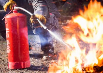 फटाक्यांमुळे पुण्यात आगीच्या तब्बल ४२ घटना