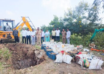 43 गुन्ह्यांतील 2 लाख 72 हजार रुपयांचा मुद्देमाल नष्ट 4 43 गुन्ह्यांतील 2 लाख 72 हजार रुपयांचा मुद्देमाल नष्ट
