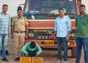 टिंबर मार्केटमधून ट्रक चोरणारे सराईत चोरटे जेरबंद