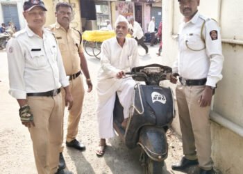 ज्येष्ठ नागरिकांसाठी बार्शी पोलिसांचा पुढाकार