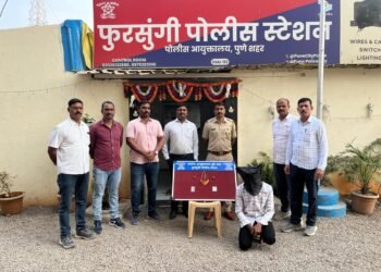 नर्तकीवर पैसे उधळण्यासाठी शेजारच्या घरात केली चोरी