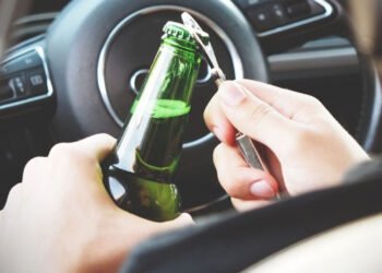 मद्यप्राशन करून वाहन चालविणाऱ्या १७६ चालकांवर कारवाई