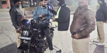 दारू पिऊन गाडी चालविणाऱ्या २०१ वाहनचालकांवर कारवाई