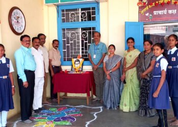 सुलाखे हायस्कूल, बार्शी येथे राष्ट्रीय गणित दिन उत्साहात साजरा