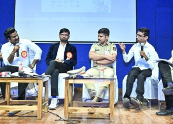 ‘रिअल हिरो’नी जिंकली युवकांची मने…!