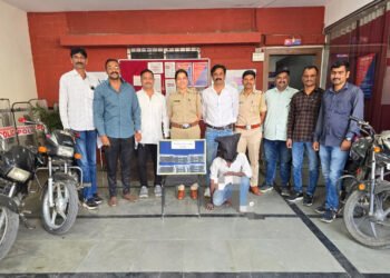 रेकॉर्डवरील गुन्हेगाराकडून मोबाईल, दुचाकीसह १ लाख ८० हजारांचा माल जप्त