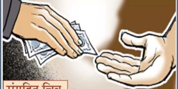 शिरुरच्या ग्राम महसूल अधिकारी लाच घेताना जाळ्यात