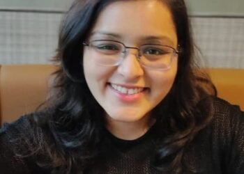 इंडिगो विमानात जीव वाचवणारी देवदूत ठरल्या डॉ. पूजा नाहर 1 इंडिगो विमानात जीव वाचवणारी देवदूत ठरल्या डॉ. पूजा नाहर