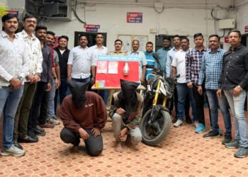 होम व्हिजिटला बोलावून डॉक्टरांना लुबाडणारे चोरटे जेरबंद