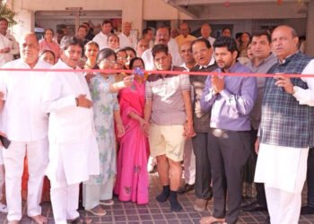 माता-पिता की स्मृति में 24वां अखंड रक्तदान शिविर संपन्न