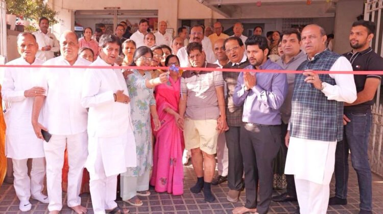 माता-पिता की स्मृति में 24वां अखंड रक्तदान शिविर संपन्न 1 26 1 26 2