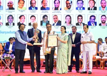 प्रकाश गांधी इनको सूर्यदत्त राष्ट्रीय जीवनगौरव पुरस्कार