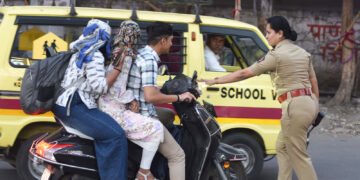 वाहतूक नियमभंग करणाऱ्यांकडून ४ दिवसांत १ कोटींची दंडवसुली