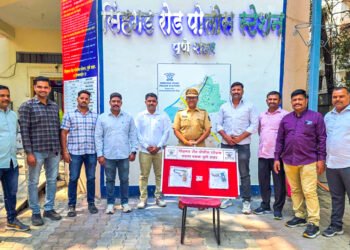 रेकॉर्डवरील दोघा अल्पवयीन मुलांकडून २ पिस्टल, ४ काडतुसे जप्त 6 रेकॉर्डवरील दोघा अल्पवयीन मुलांकडून २ पिस्टल, ४ काडतुसे जप्त