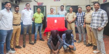 रेकॉर्डवरील दोघा अल्पवयीन मुलांकडून २ पिस्टल, ४ काडतुसे जप्त