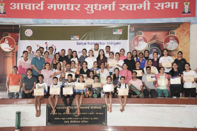 JITO Pune का सूर्य नमस्कार अभियान बना मिसाल 1 2 2 26 2 1