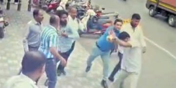 काँग्रेस प्रवक्ते हणुमंत पवार यांना पिस्तुल दाखवून मारहाण