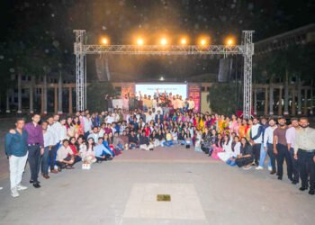 डॉ. डी. वाय. पाटील औषधनिर्माण महाविद्यालयात भव्य माजी विद्यार्थी मेळावा संपन्न 6 डॉ. डी. वाय. पाटील औषधनिर्माण महाविद्यालयात भव्य माजी विद्यार्थी मेळावा संपन्न