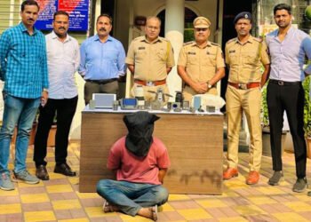 विविध राज्यांत ५० पेक्षा जास्त घरफोड्या करणारा बांगलादेशी जेरबंद 1 विविध राज्यांत ५० पेक्षा जास्त घरफोड्या करणारा बांगलादेशी जेरबंद