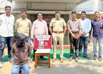 सराईत गुन्हेगाराकडून एक पिस्टल, काडतूस जप्त 5 सराईत गुन्हेगाराकडून एक पिस्टल, काडतूस जप्त