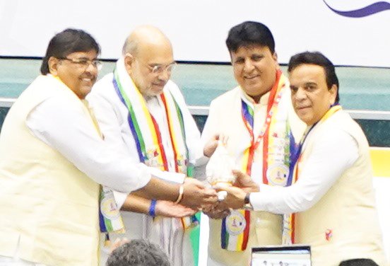 युद्ध के अस्थिर दौर में विश्व शांति के लिए नवकार मंत्र का जप 1 10 4 26 1