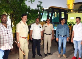 बुधवार पेठेतील दोन बांगलादेशी महिलांवर कारवाई