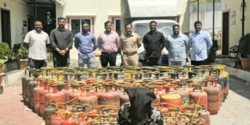 घरगुती गॅसच्या काळ्या बाजाराचा भंडाफोड