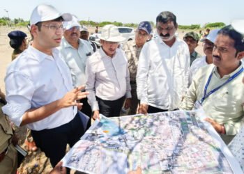 आषाढी यात्रेच्या पार्श्वभूमीवर पंढरपुरात जिल्हाधिकाऱ्यांची पाहणी