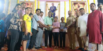 जाणीव फाऊंडेशनतर्फे महामानवांची संयुक्त जयंती व पुस्तके वाटप उपक्रम संपन्न